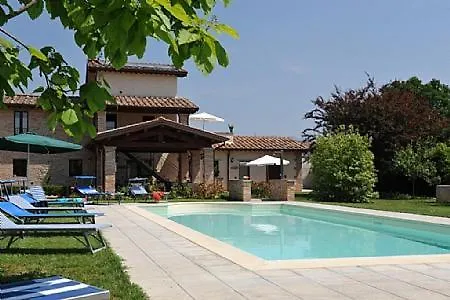 Sleeps 2 Pool Wifi Apartmán *